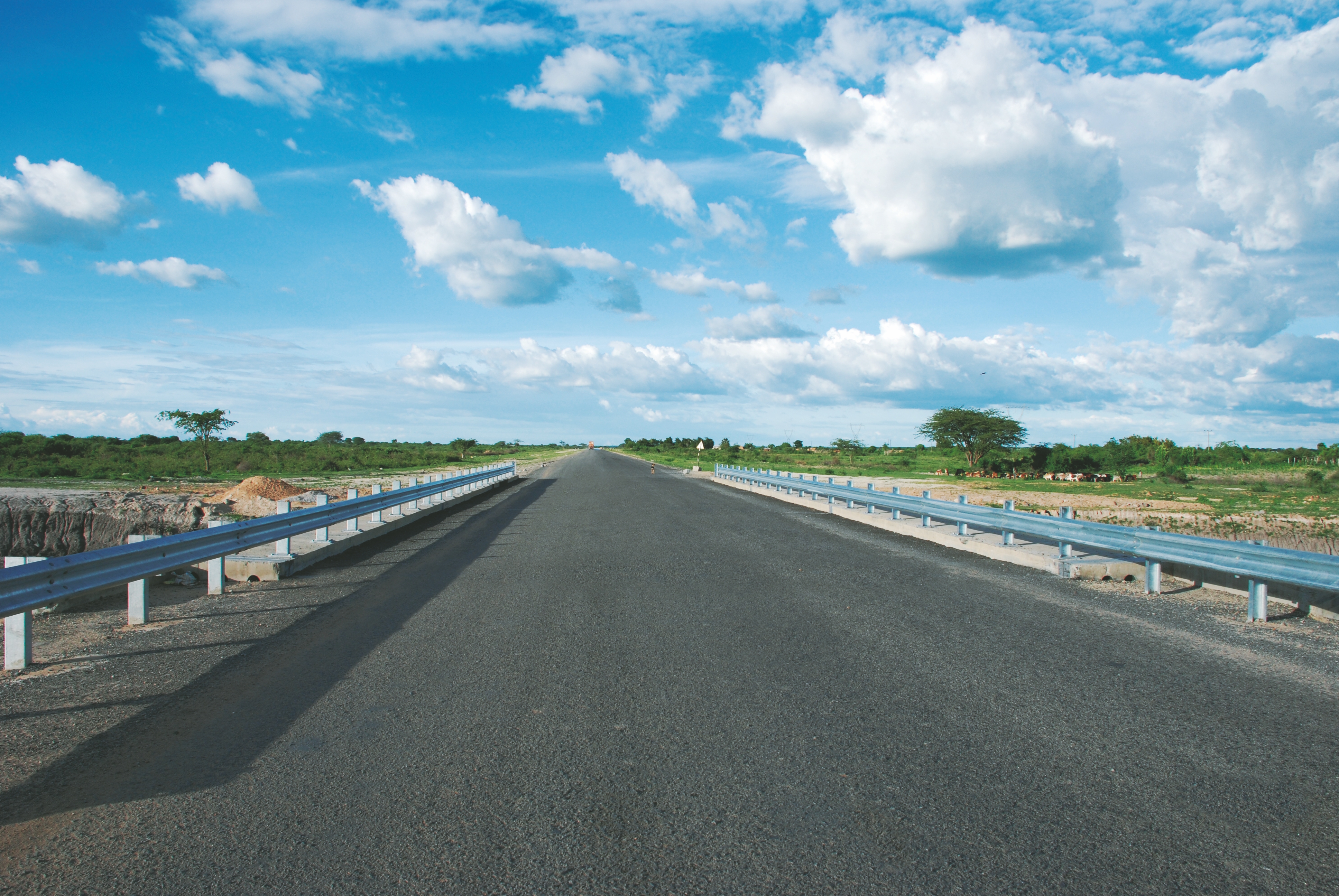 4坦桑尼亚曼辛公路.jpg