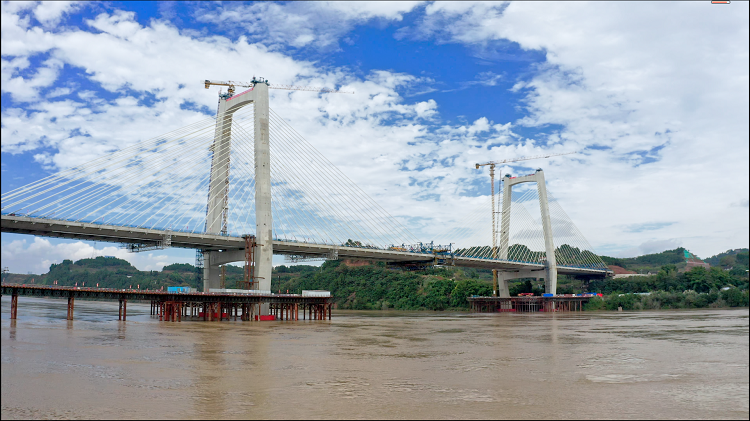 项目动态 | 通车在望！成南高速扩容项目嘉陵江特大桥顺利合龙